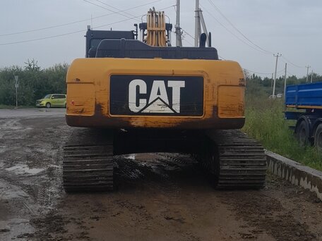 2017 Caterpillar 330D2 L, жёлтый, 9959000 рублей, вид 4