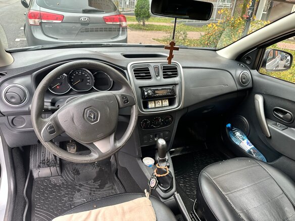 2015 Renault Sandero II, серебристый, 590000 рублей - вид 17