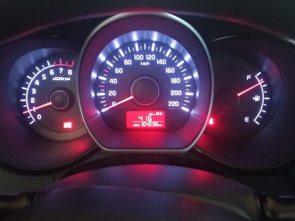 2013 Kia Rio 5-speed III, белый, 930000 рублей - вид 8