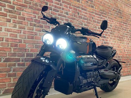 2026 Triumph Rocket 3, чёрный, 3800000 рублей, вид 2