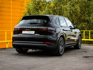 2019 Porsche Cayenne S III, чёрный, 8190000 рублей, вид 4