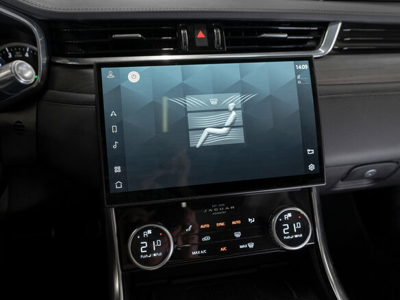 2021 Jaguar XF, белый - вид 15