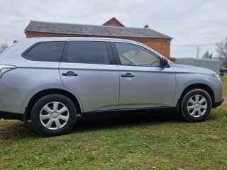 2013 Mitsubishi Outlander III, серый, 1230000 рублей, вид 3