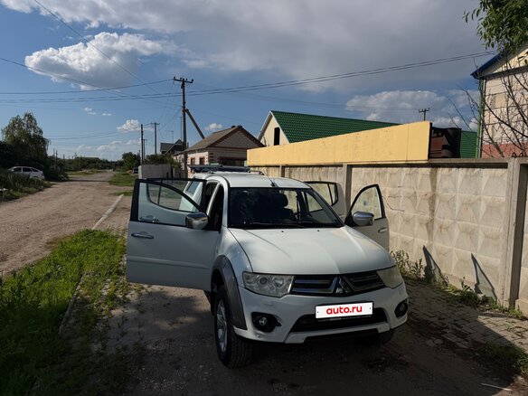 2014 Mitsubishi L200 IV Рестайлинг, белый, 1517000 рублей - вид 1