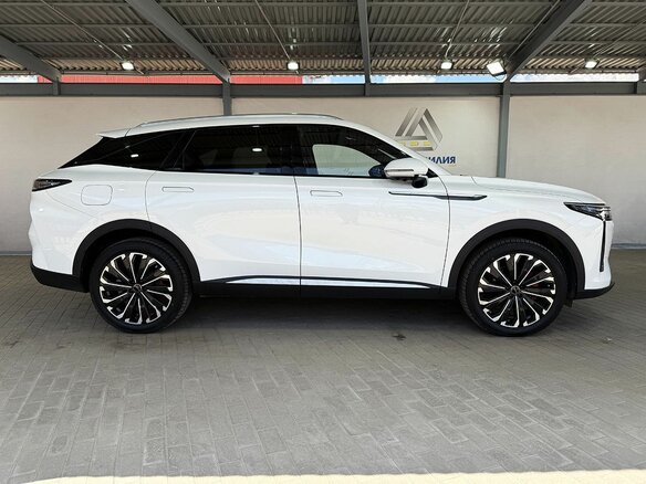 2023 Exeed RX, белый - вид 5
