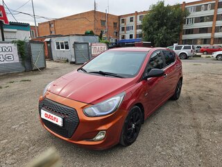 2013 Hyundai Solaris I, красный, 550000 рублей, вид 1