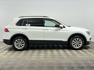 2017 Volkswagen Tiguan II, белый, 1729000 рублей, вид 5