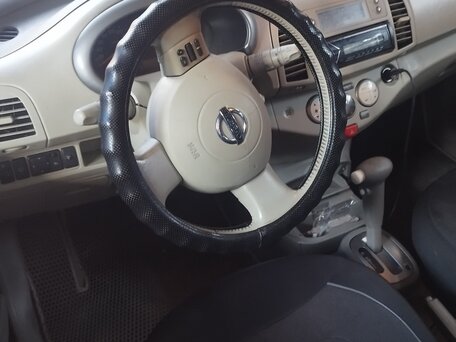 2004 Nissan Micra III (K12), чёрный, 330000 рублей, вид 3