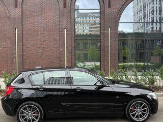 2014 BMW 1 серии 116i II (F20/F21), чёрный, 1230000 рублей, вид 4