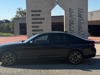 2021 BMW 5 серии 520d xDrive VII (G30/G31/G38) Рестайлинг, чёрный, 4500000 рублей, вид 3