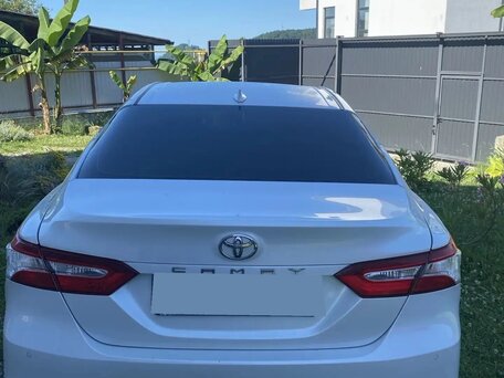 2019 Toyota Camry VIII (XV70), белый, 1570000 рублей, вид 4