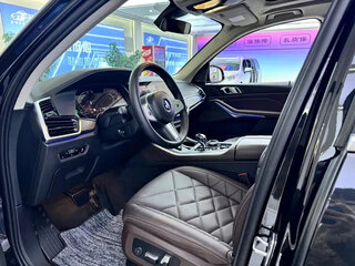 2022 BMW X5 Long 30Li IV (G05/G18), чёрный, 7000000 рублей, вид 4