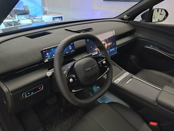 2025 Omoda C7, чёрный, 3499000 рублей - вид 16