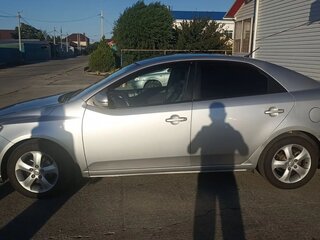2011 Kia Cerato 6-speed II, серебристый, 760000 рублей, вид 4