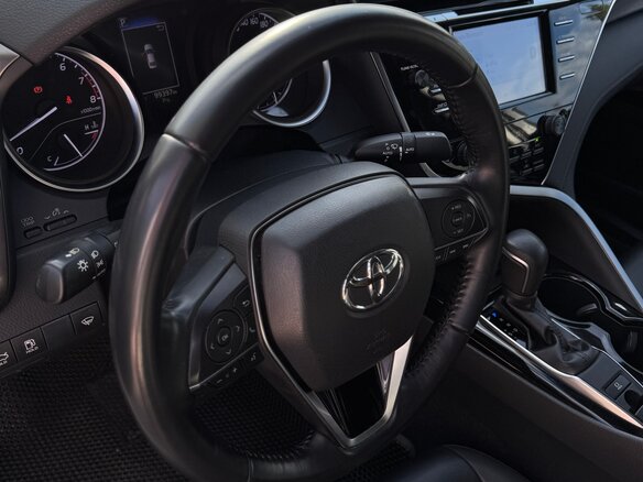2019 Toyota Camry VIII (XV70), белый, 2600000 рублей - вид 7
