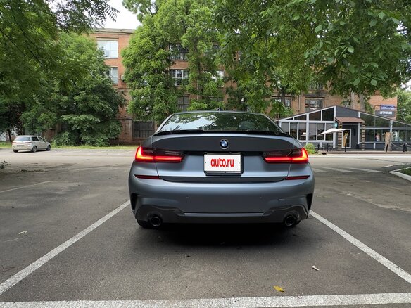 2019 BMW 3 серии 320d xDrive VII (G2x), серый, 3000000 рублей - вид 5