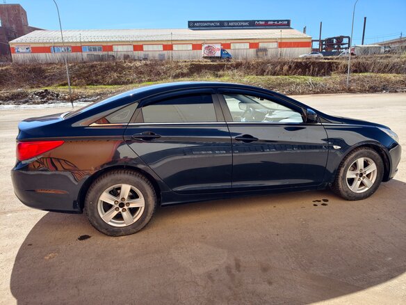 2010 Hyundai Sonata VI (YF), синий, 850000 рублей - вид 10