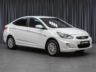 2013 Hyundai Solaris I, белый, 799000 рублей, вид 1