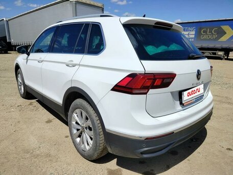 2020 Volkswagen Tiguan II Рестайлинг, белый, 3231900 рублей, вид 4