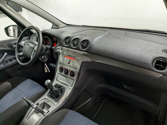 2007 Ford Galaxy II, красный, 790000 рублей - вид 19