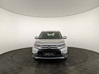 2017 Mitsubishi Outlander III Рестайлинг 2, серебристый, 2150000 рублей, вид 2