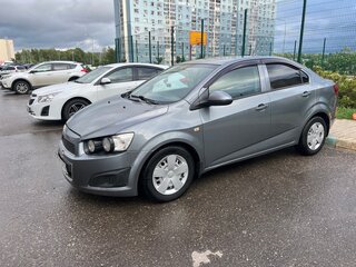 2013 Chevrolet Aveo II, серый, 550000 рублей, вид 2