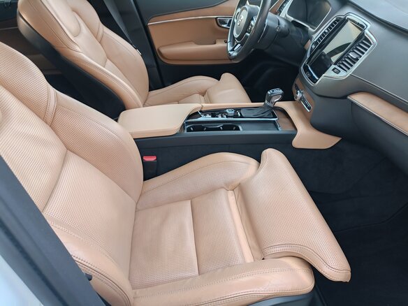 2022 Volvo XC90 II Рестайлинг 1, белый, 4850000 рублей - вид 17