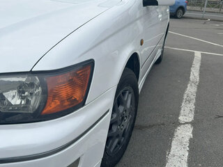 1999 Toyota Vista Ardeo V (V50) Рестайлинг, белый, 545000 рублей, вид 2
