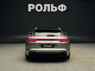 2019 Porsche Panamera GTS Sport Turismo II, серебристый, 7800000 рублей, вид 4