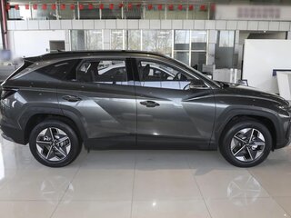 2025 Hyundai Tucson IV Рестайлинг, серый, 3800000 рублей, вид 5