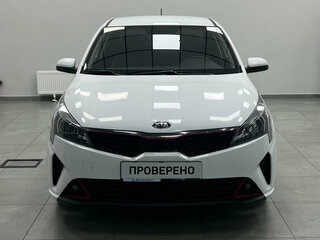 2020 Kia Rio IV Рестайлинг, белый, 1325000 рублей, вид 2