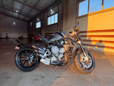 2015 MV Agusta Dragster 800, серый, 900000 рублей, вид 1