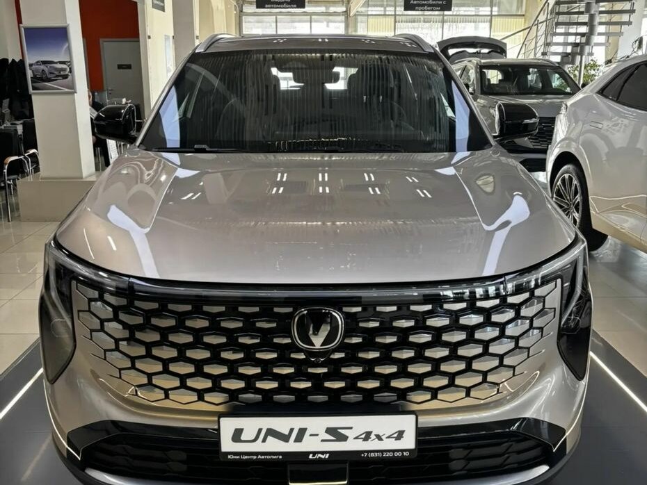 Открыть фотографии: Changan UNI-S I Рестайлинг