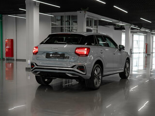 2026 Audi Q2 L 35 TFSI I Рестайлинг, серый, 3780000 рублей, вид 5