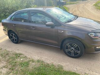 2019 Volkswagen Polo V Рестайлинг, коричневый, 900000 рублей, вид 2
