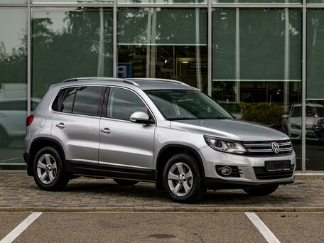 2012 Volkswagen Tiguan I Рестайлинг, серебристый, 1195000 рублей, вид 3