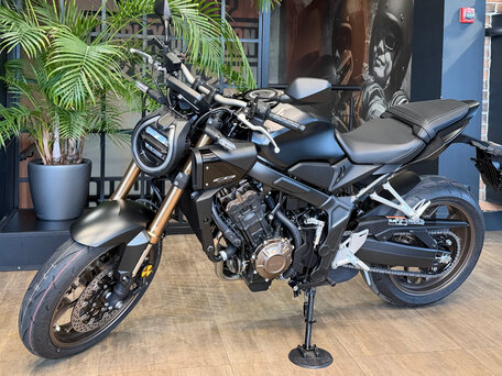 2025 Honda CB 650R, чёрный, 1450000 рублей, вид 3