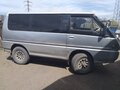 1993 Mitsubishi Delica III, серебристый, 675000 рублей - вид 3