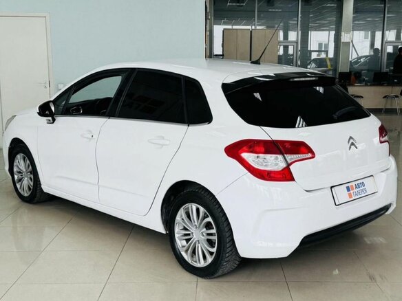 2011 Citroen C4 II, белый, 499999 рублей - вид 3