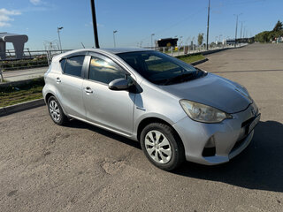 2014 Toyota Aqua I, серебристый, 670000 рублей, вид 1