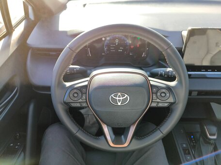 2025 Toyota Corolla Cross I Рестайлинг, белый, 3600000 рублей, вид 4