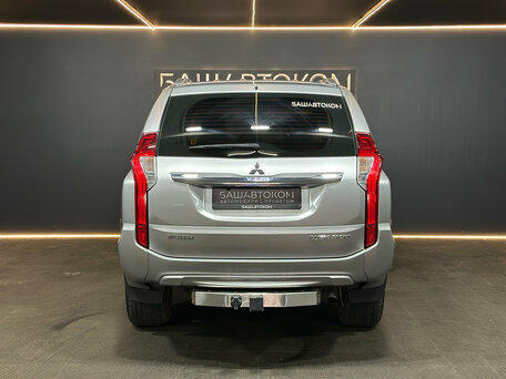 2017 Mitsubishi Pajero Sport III, серебристый, 2840000 рублей, вид 5