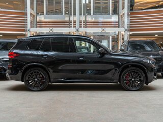 2026 BMW X5 M60i IV (G05/G18) Рестайлинг, чёрный, 19490000 рублей, вид 5