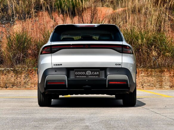 2026 Changan Qiyuan Q05 51.9 kWh II, серебристый - вид 6