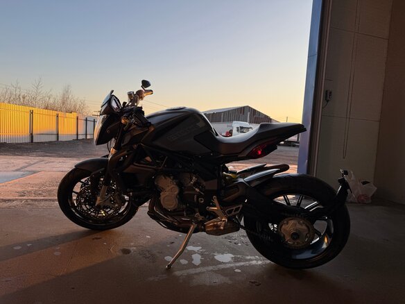 2015 MV Agusta Dragster 800, серый, 900000 рублей - вид 14