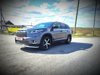 2014 Toyota Highlander III (XU50), серый, 2800000 рублей, вид 2