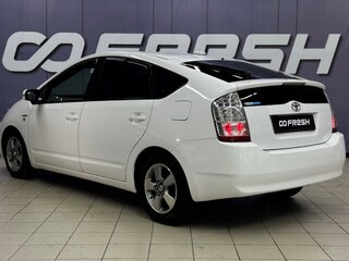 2010 Toyota Prius JDM II Рестайлинг (XW20), белый, 749000 рублей, вид 2