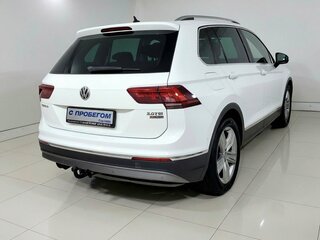 2017 Volkswagen Tiguan II, белый, 1980000 рублей, вид 4
