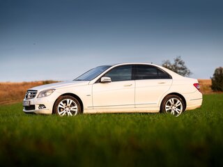 2008 Mercedes-Benz C-Класс 180 Kompressor III (W204), белый, 1050000 рублей, вид 3