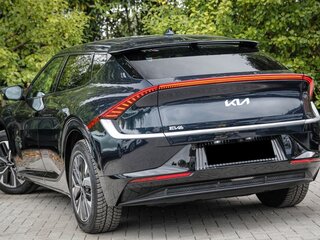 2023 Kia EV6 Standard Range I, синий, 3330000 рублей, вид 5